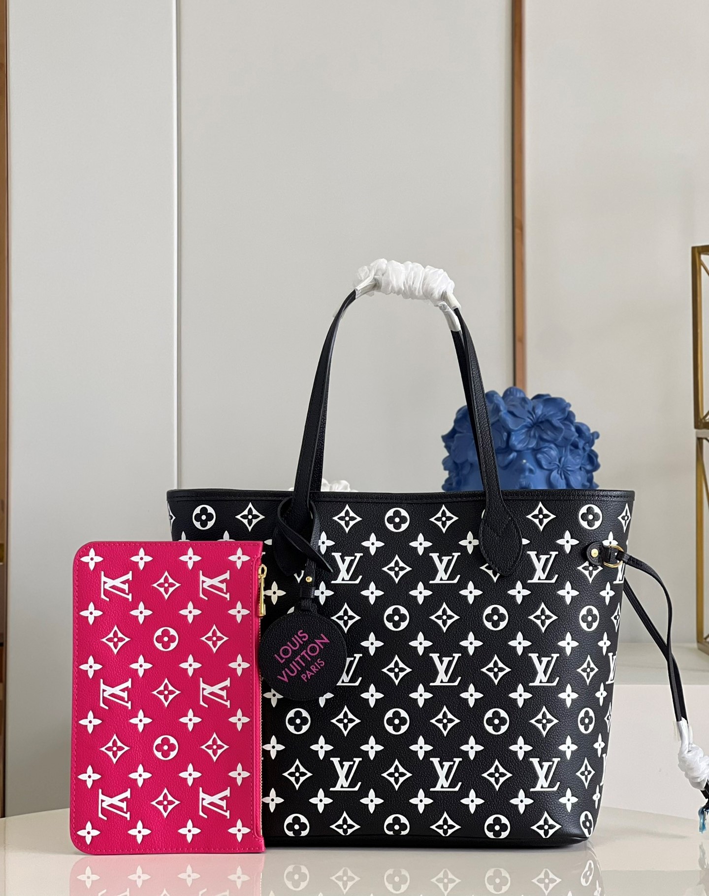 Louis Vuitton Neverfull MM Monogram Empreinte Black/White For Women, Women’s Handbags, Tote Bags 12.2in/31cm LV M46103