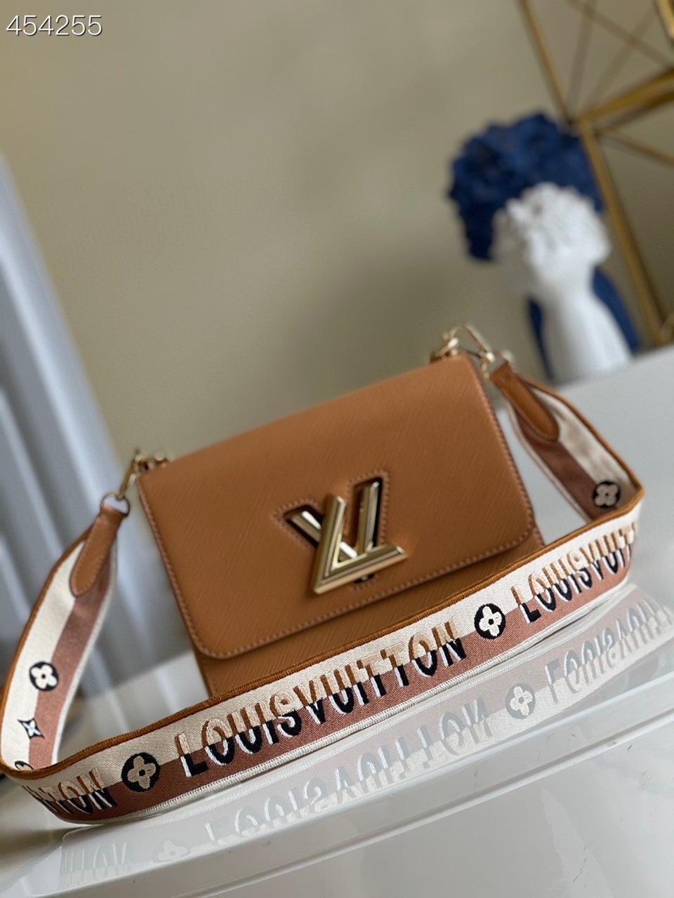 Louis Vuitton Twist MM Monogram Blossoms Honey Gold For Women, Women’s Handbag, Shoulder And Crossbody Bags 9.1in/23cm LV M57506