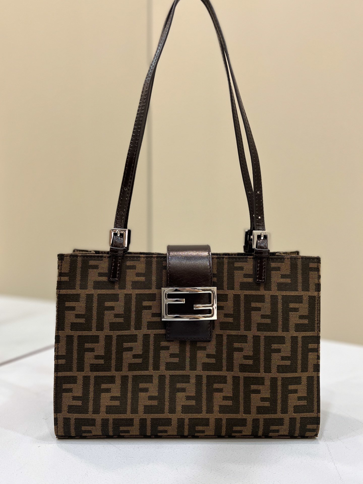 Fendi Baguette Tote Brown For Woman 11in/28cm