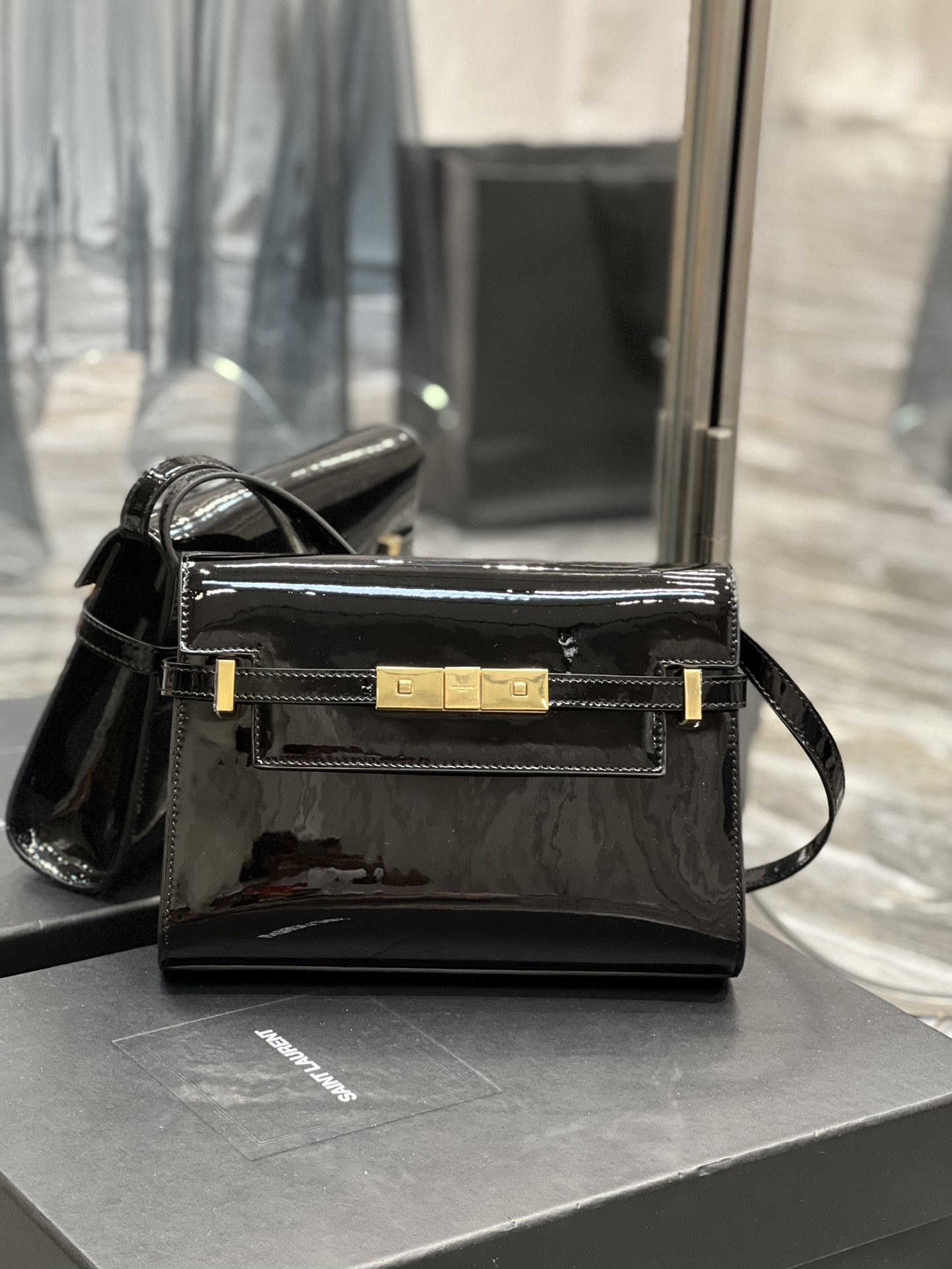 Yves Saint Laurent Manhattan Small Shoulder Bag Black For Women 9.4in/24cm YSL 675626B870J1000