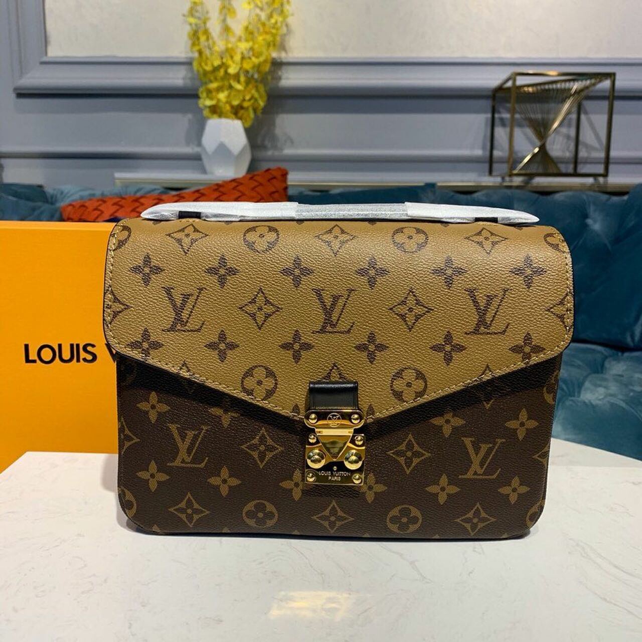 Louis Vuitton Pochette Metis Monogram Reverse Canvas For Women, Women’s Handbags, Shoulder And Crossbody Bags 9.8in/25cm LV M44876