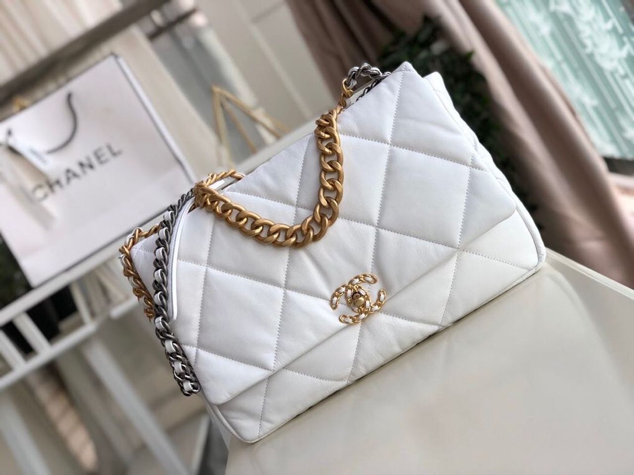 Chanel 19 Maxi HandBag White For Women, Women’s Bags, Shoulder And Crossbody Bags 14in/36cm AS1162