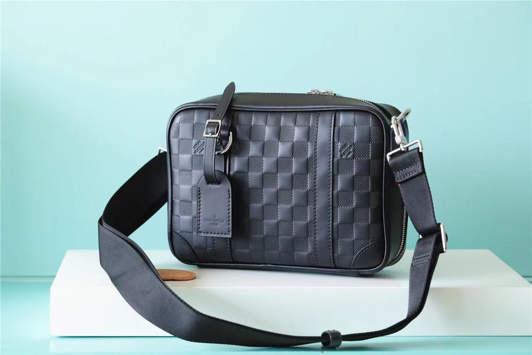Louis Vuitton Sirius Messenger Damier Infini Onyx For Men, Men’s Bags, Shoulder And Crossbody Bags 10.6in/27cm LV N45286