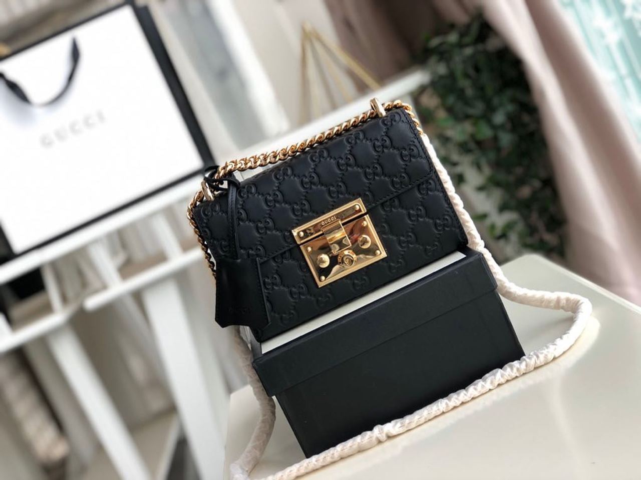 Gucci Padlock Small Gucci Signature Shoulder Bag Black Gucci Signature For Women 7.9in/20cm Gucci 409487 CWC1G 1000
