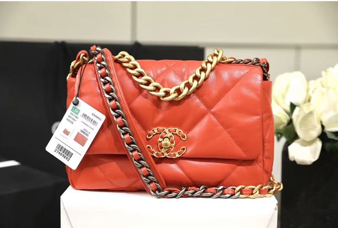 Chanel 19 Handbag 26cm Red For Women AS1160