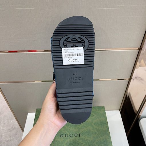 14287810.jpg