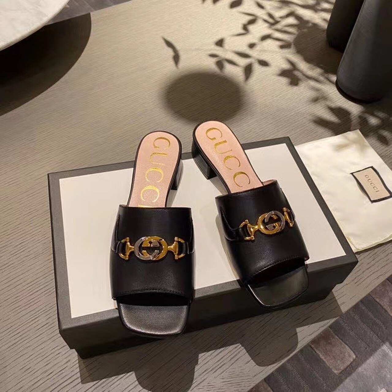 GUCCI Zumi Slide Sandals Black For Women GG