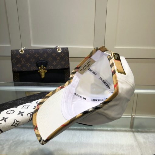 15715417.jpg