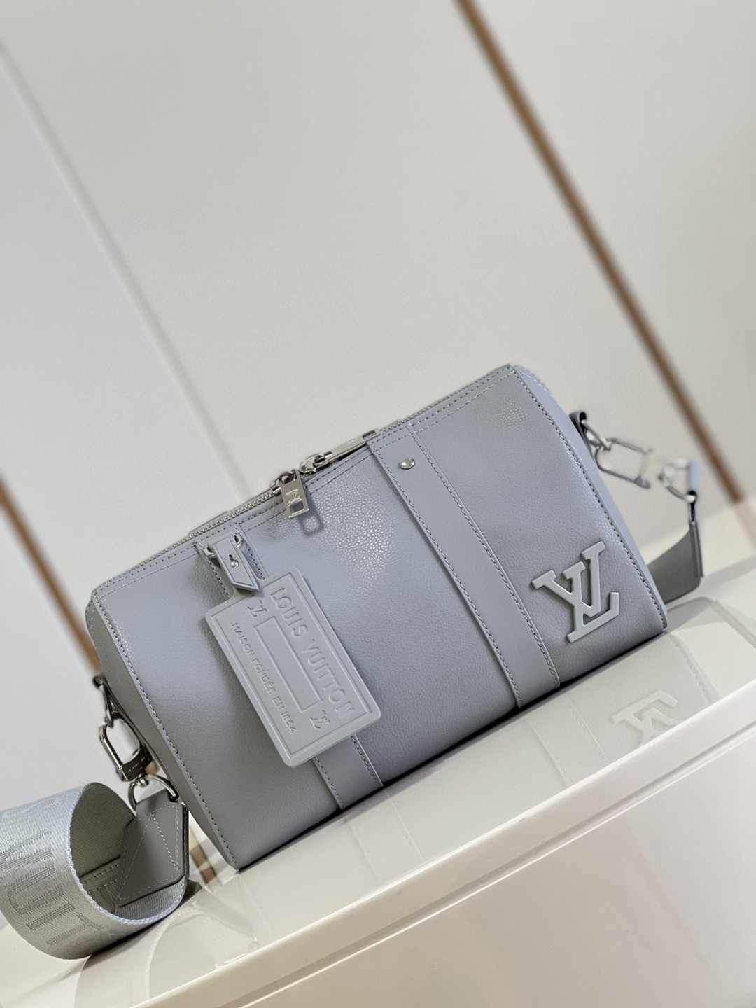Louis Vuitton City Keepall Grey Aerogram For Women, Women’s Bags, Crossbody Bags 10.6in/27cm LV M59328