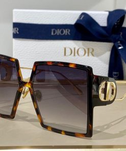 Dior 30 Montaigne SU