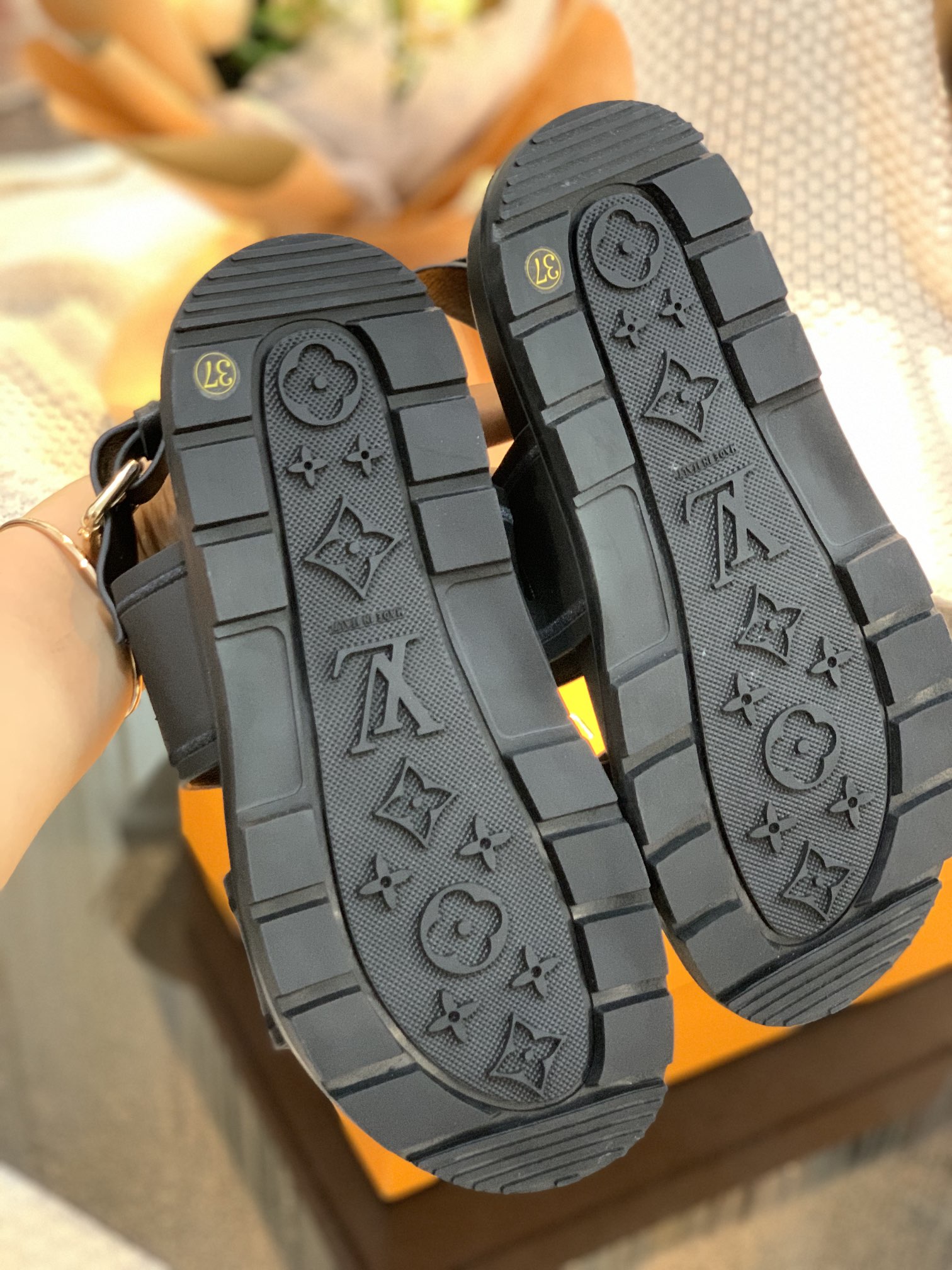 c0b75225.jpg