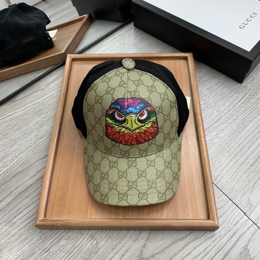 GUCCI Canvas Baseball Cap Beige