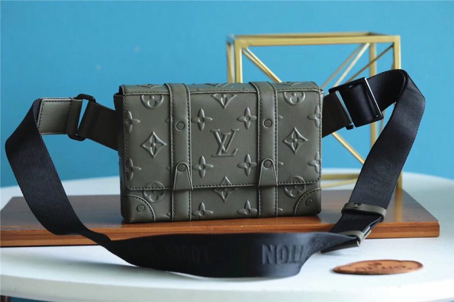 Louis Vuitton Trunk Slingbag Monogram Seal Green For Men, Men’s Bags 8.1in/25cm LV