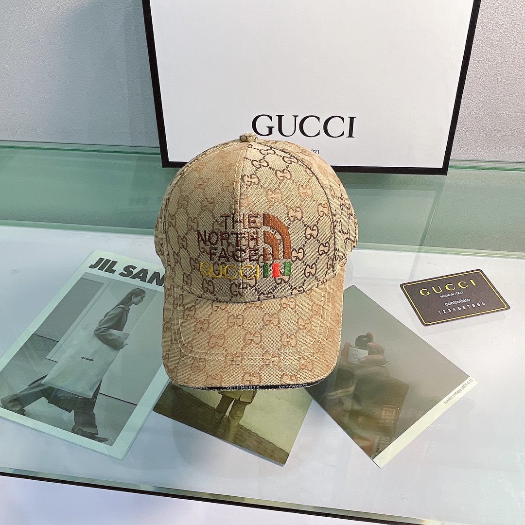 GUCCI Canvas Baseball Cap Beige