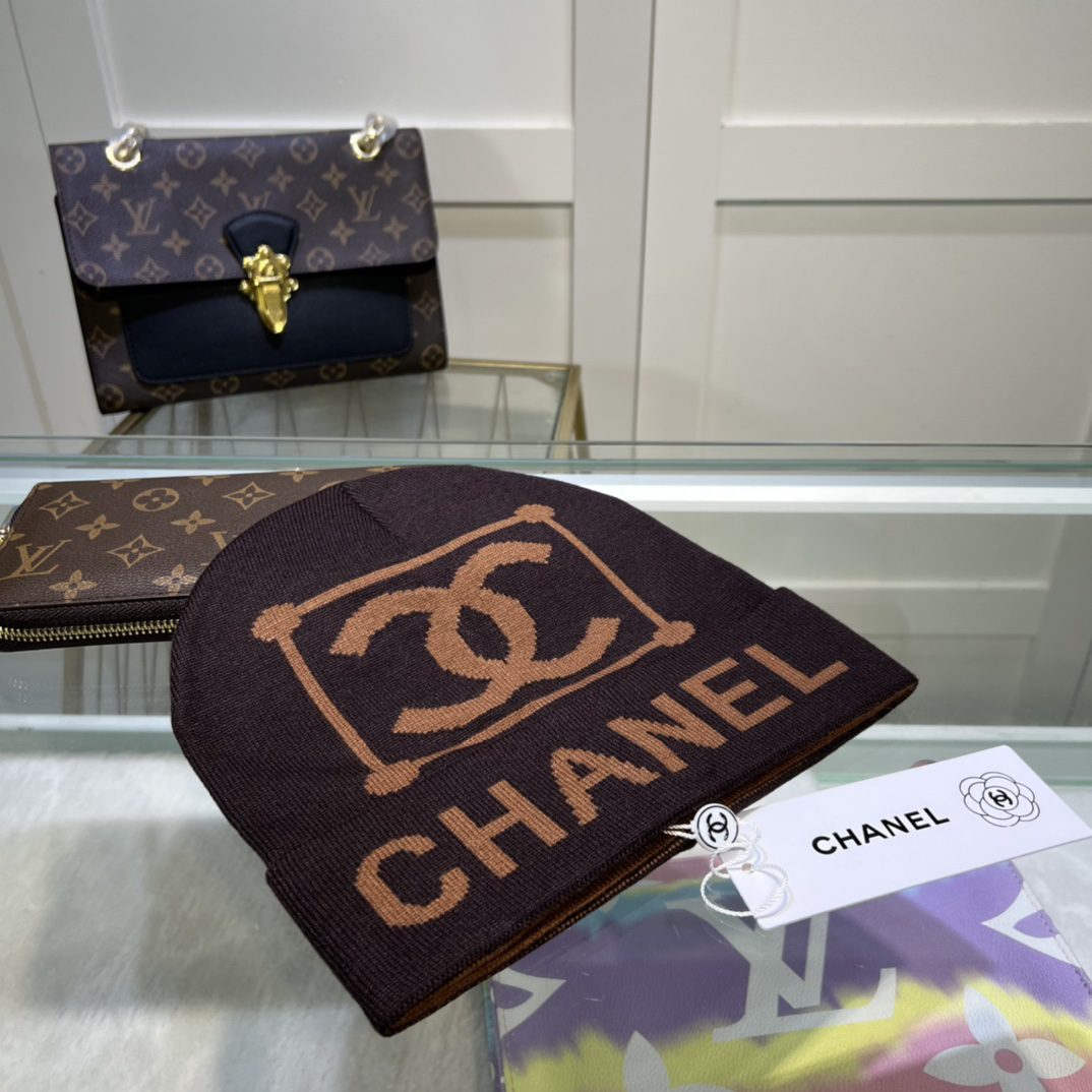 Chanel Beanie In Brown