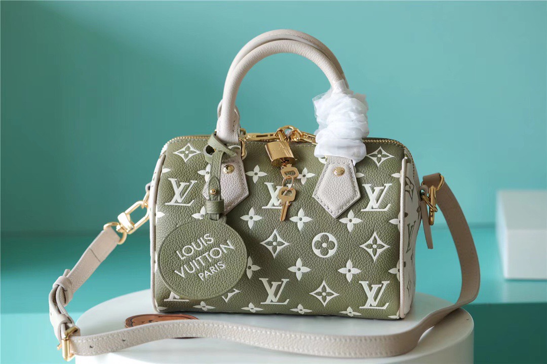 Louis Vuitton Speedy Bandouliere 20 PM Monogram Empreinte Khaki Green / Beige / CreamFor Women, Women’s Handbags, Shoulder And Crossbody Bags 20.5cm/8.1in LV M46118