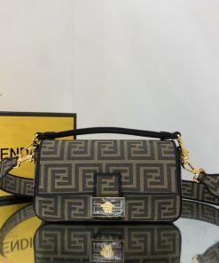 Fendi Baguette Brown fabric Brown Medium Bag For Woman 27cm/10.5in