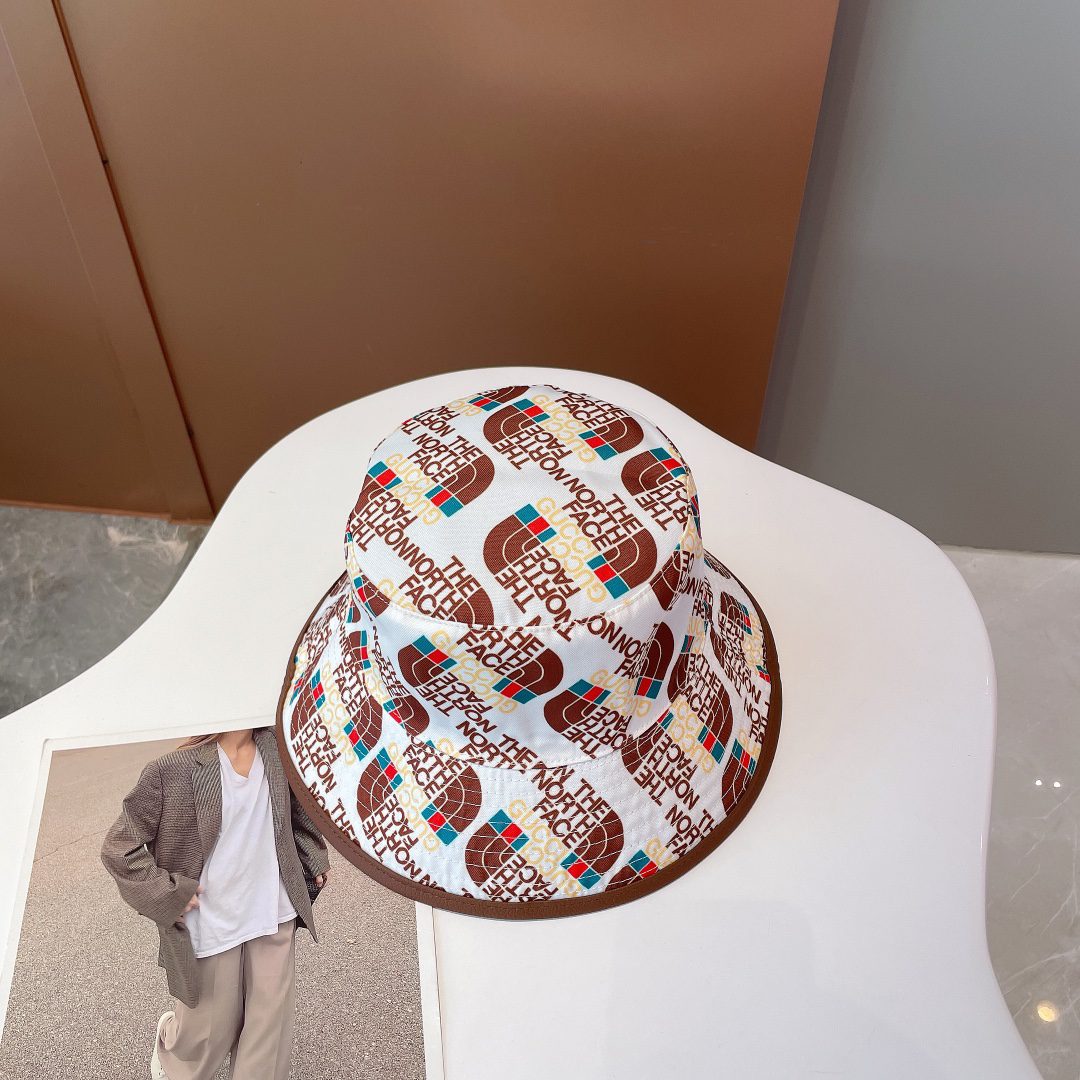 GUCCI Bucket Hat White/Blue Gucci Hat