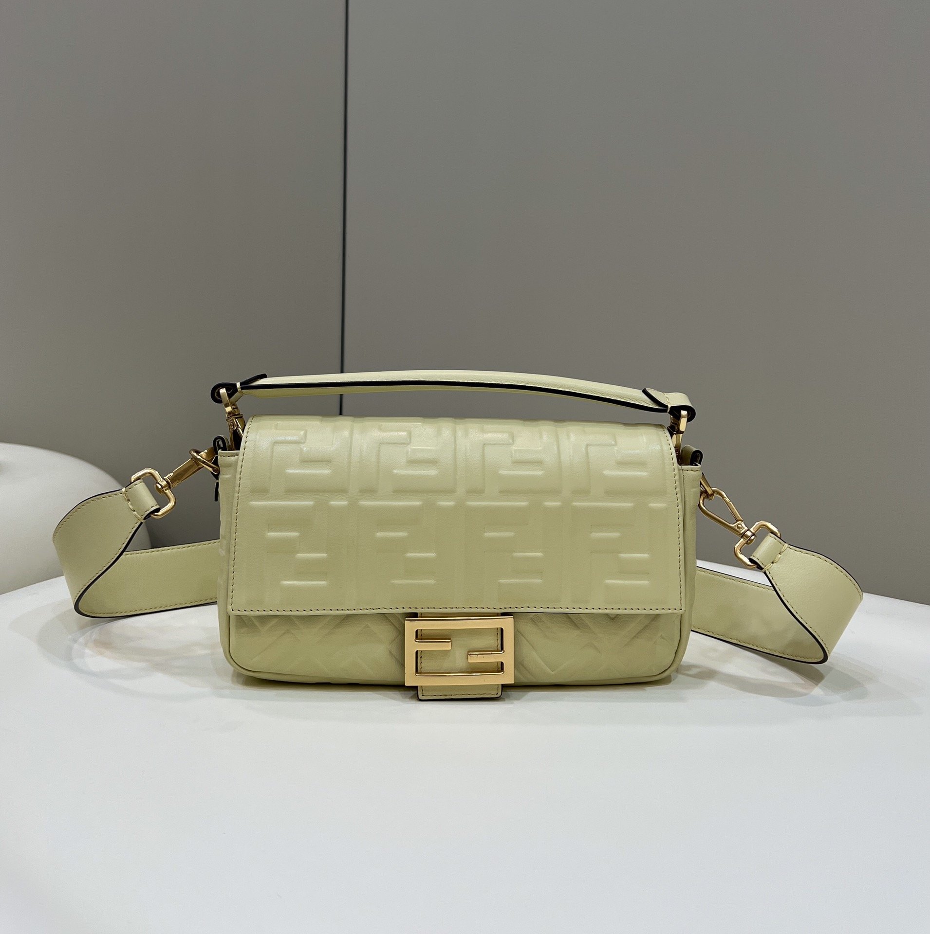 Fendi Baguette Khaki For Women, Women’s Handbags, Shoulder And Crossbody Bags 10.6in/27cm FF 8BR600