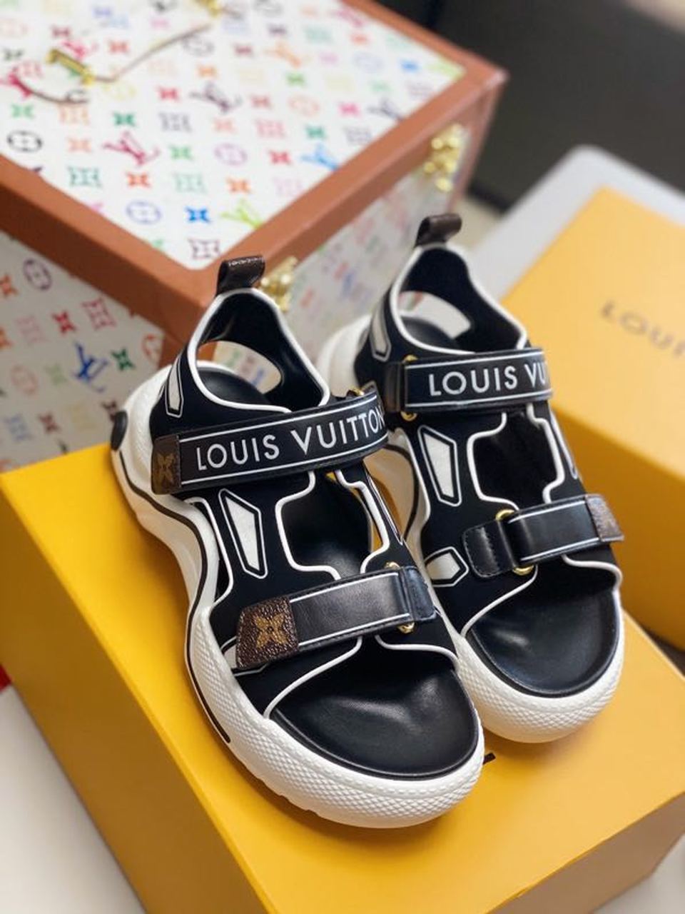 Louis Vuitton LV Archlight Flat Sandal Satin Black/White For Women LV