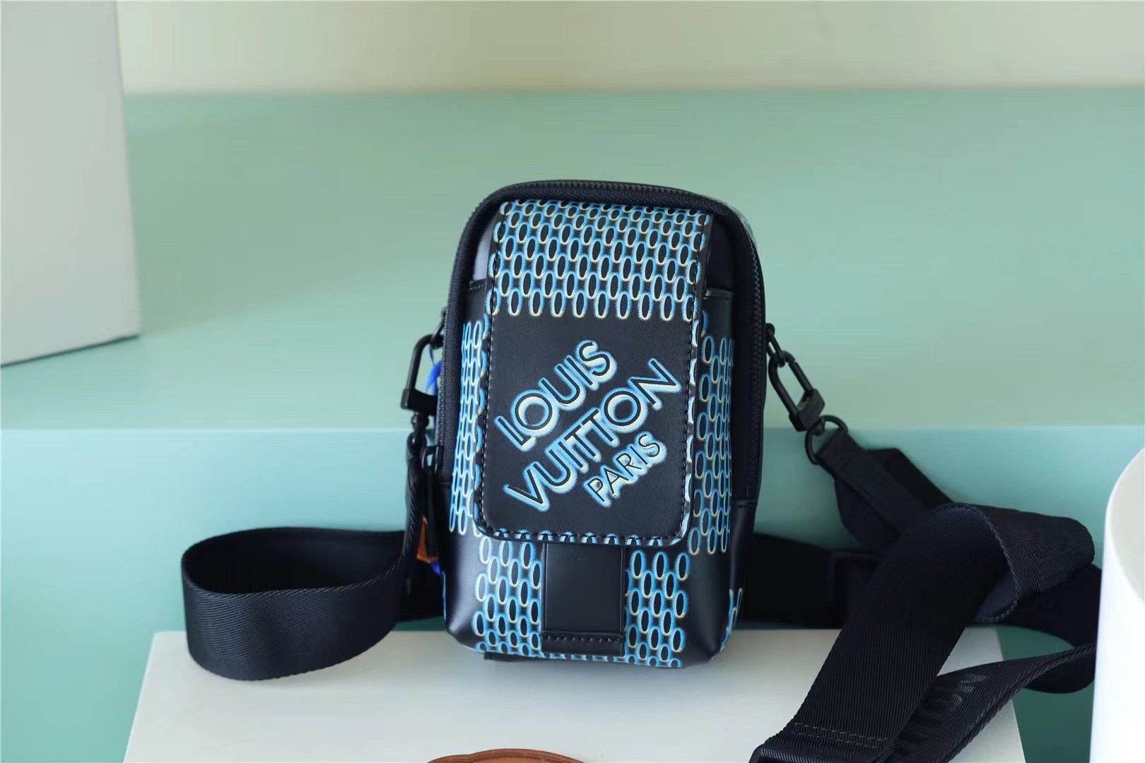 Louis Vuitton S-Lock Vertical Wearable Wallet Damier Spray Blue For Men, Men’s Bags, Shoulder And Crossbody Bags 7.5in/19cm LV