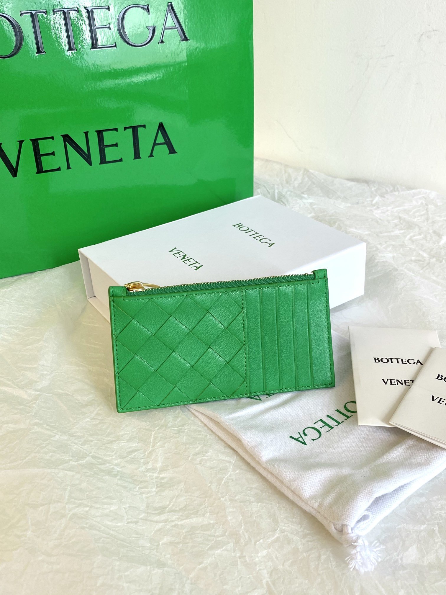 Bottega Veneta Zipped Card Case Green, For Women, Women’s Bags 5.5in/14cm 666939VCPP33722