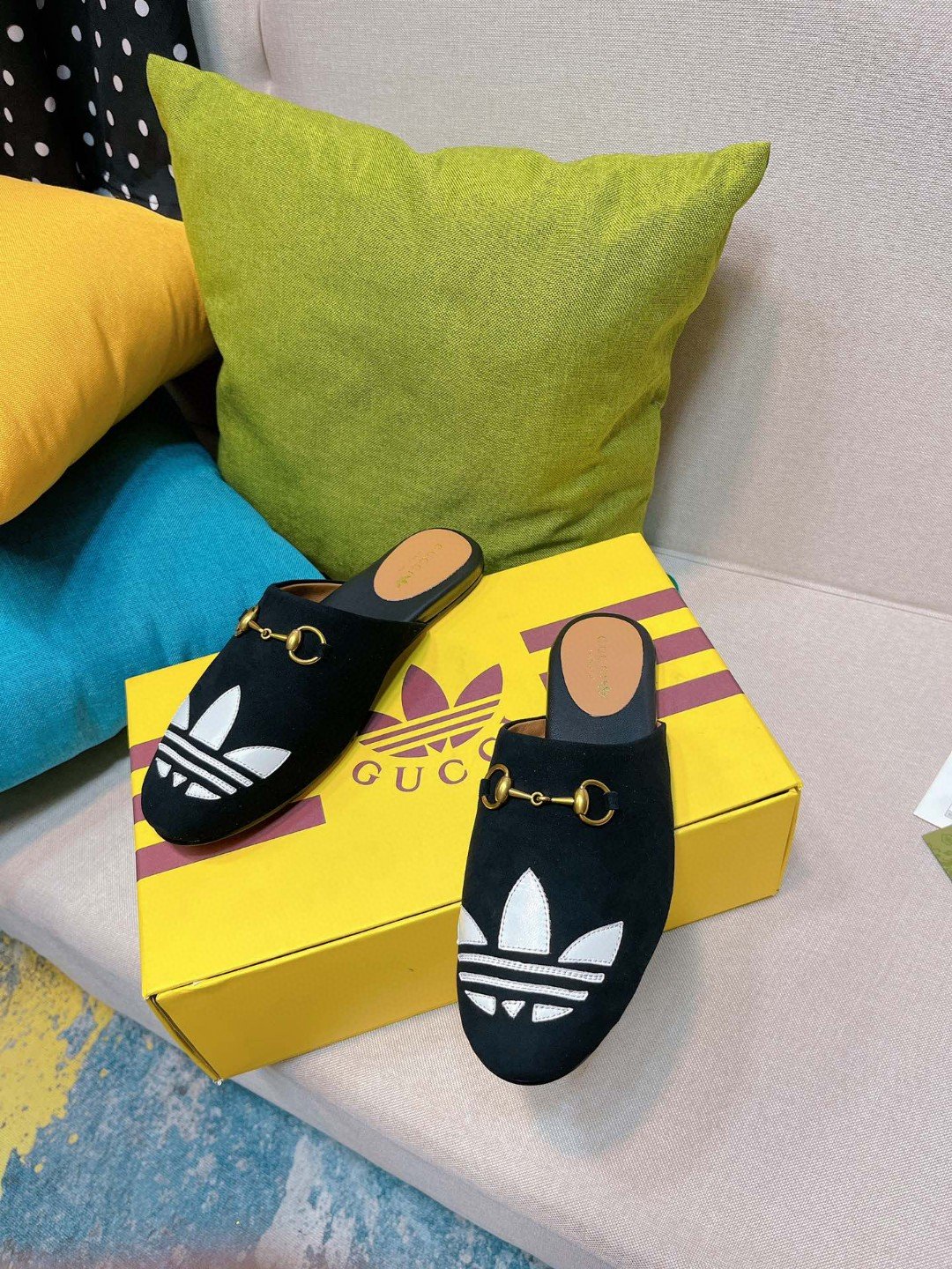 Gucci x Adidas Women’s Gucci Trefoil Slipper Black For Women GG