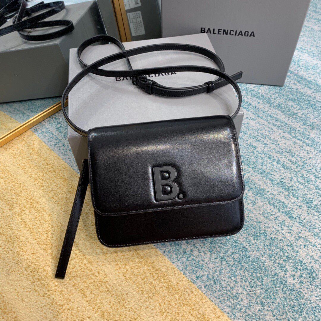 BALENCIAGA Bolso Bandolera B In Black, For Women, Women’s Bags 7in/18cm