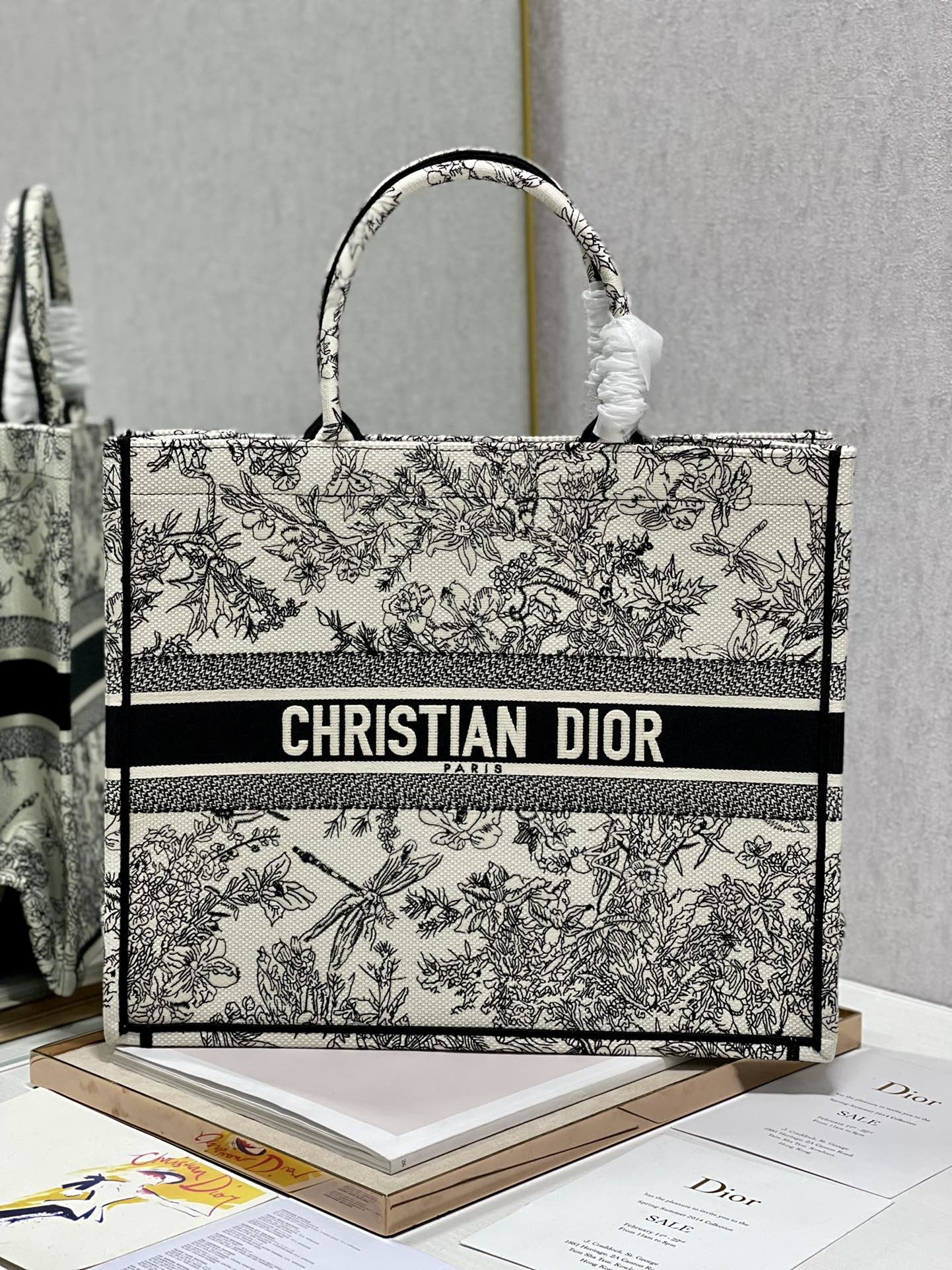 Christian Dior Large Dior Book Tote Blue Toile de Jouy Flowers Embroidery, Blue/Beige, For Women Women’s Handbags, Shoulder Bags, 42cm CD M1286ZTQW_M808