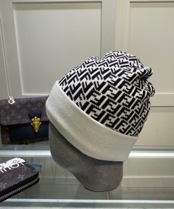 Fendi Beanie In Grey