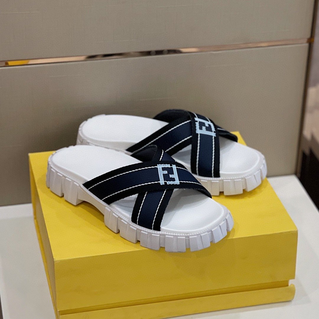 Fendi Force Black/White Slides For Men