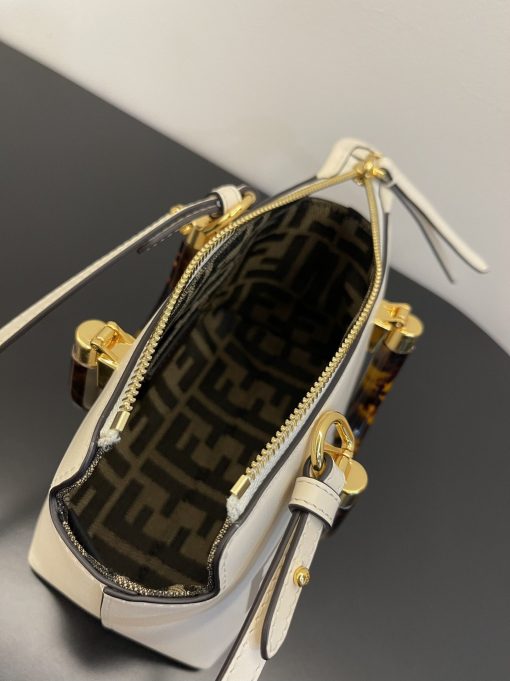 723b5c00.jpg