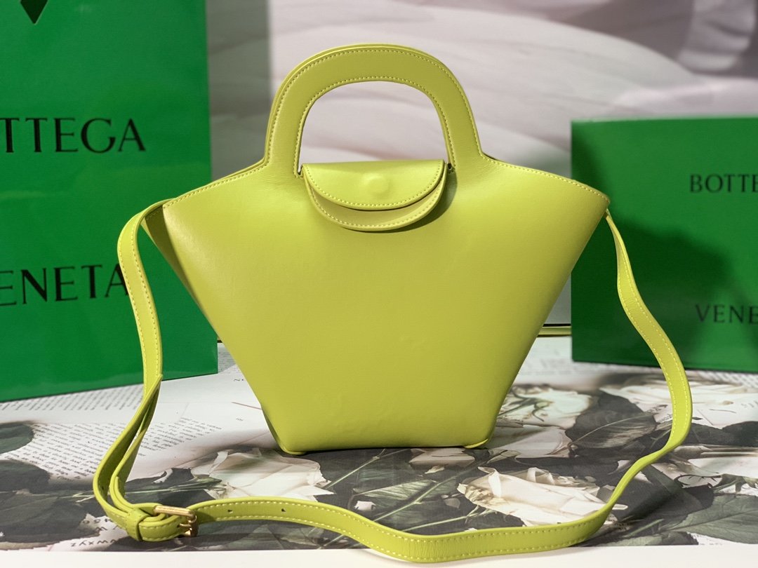 Bottega Veneta Handle Bag Yellow, For Women, Women’s Bags 12.6in/32cm