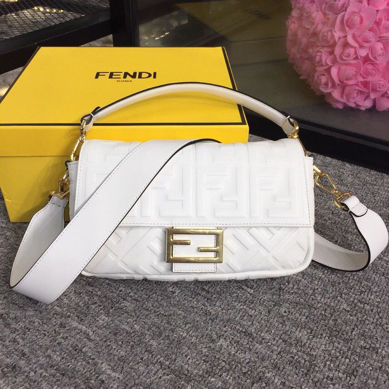 Fendi Baguette Nappa White For Women, Women’s Handbags, Shoulder And Crossbody Bags 10.6in/27cm FF 8BR600A72VF15AO