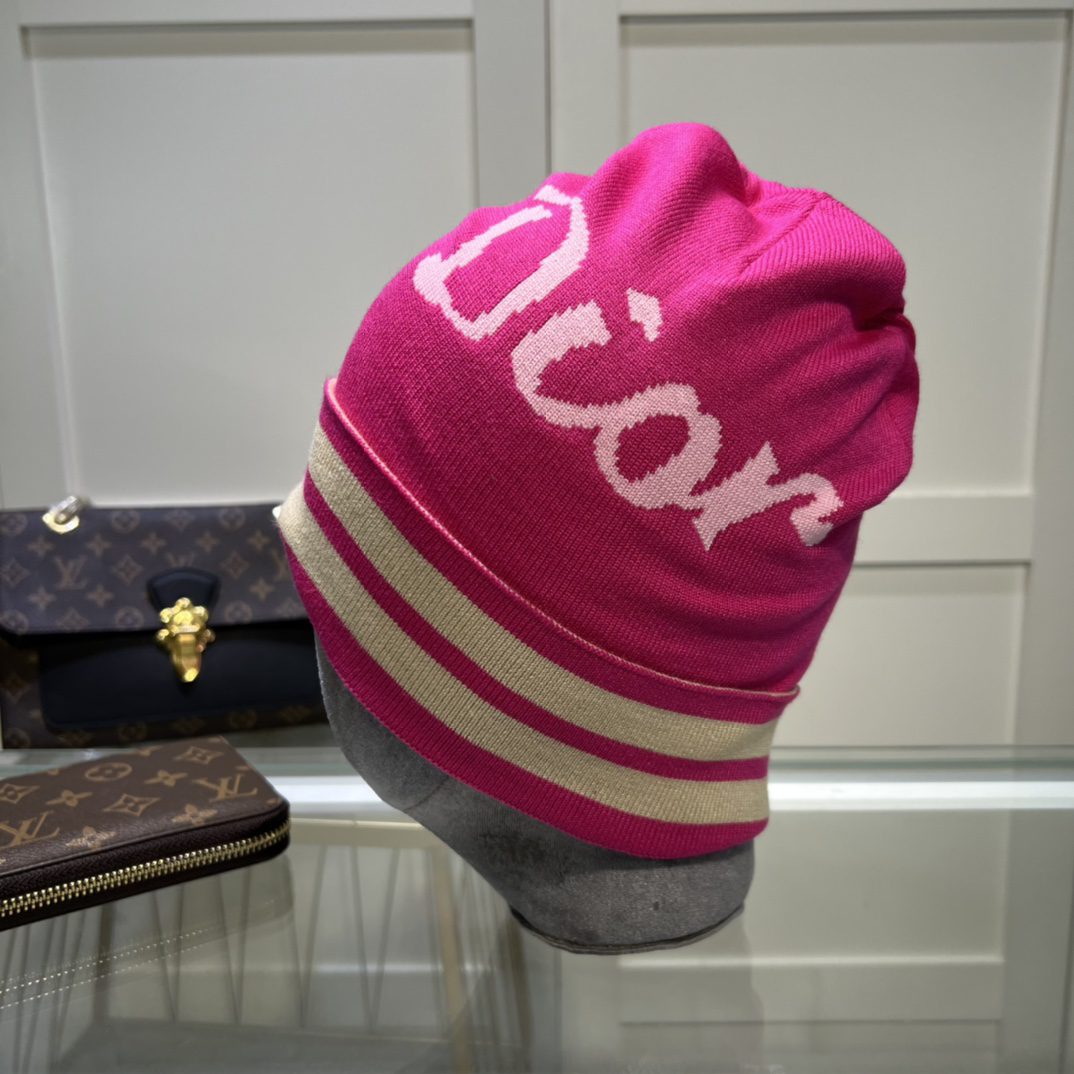 Dior Pompom Beanie In Pink