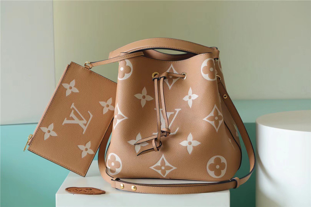 Louis Vuitton NeoNoe MM Monogram Empreinte Arizona Beige / Cream For Women, Women’s Handbags 10.2in/26cm LV M45808