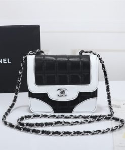 Chanel 19 Handbag 7in/18cm Black/White For Women
