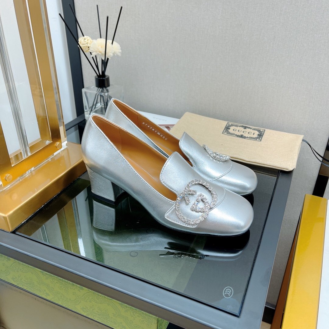 Gucci Women’s Mid-Heel Pump With Gucci Logo For Women GG