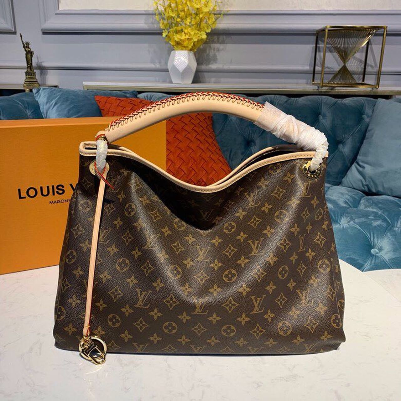 Louis Vuitton Artsy MM Monogram Canvas For Women, Women’s Handbags 16.1in/41cm LV M44869