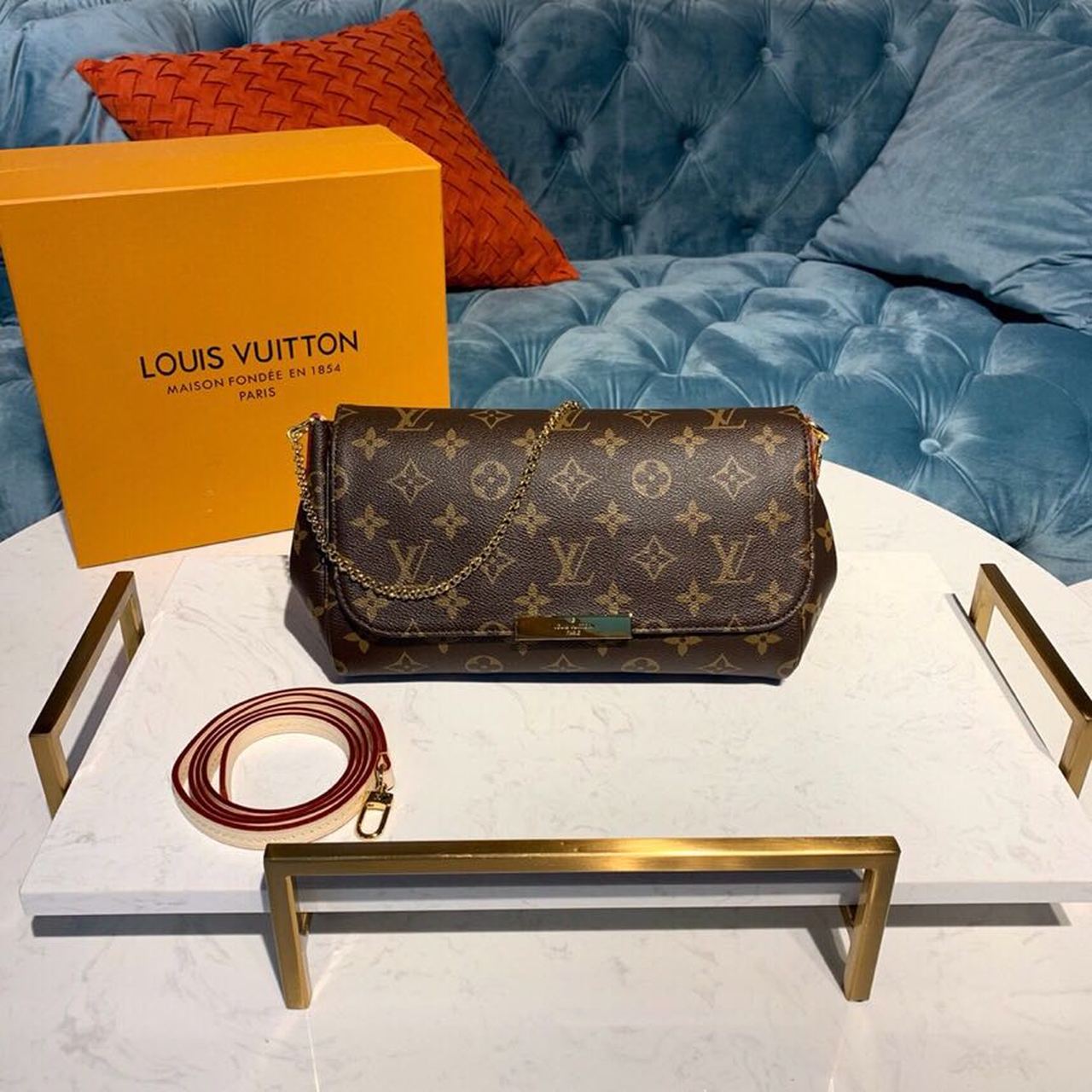 Louis Vuitton Favorite PM Monogram Canvas For Women, Women’s Handbags, Shoulder And Crossbody Bags 10.2in/26cm LV M40717