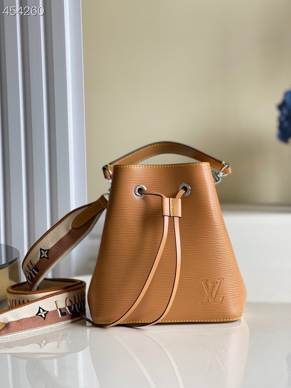 Louis Vuitton NeoNoe BB Bucket Bag Honey Gold For Women, Women’s Handbags, Shoulder And Crossbody Bags 7.9in/20cm LV M57706