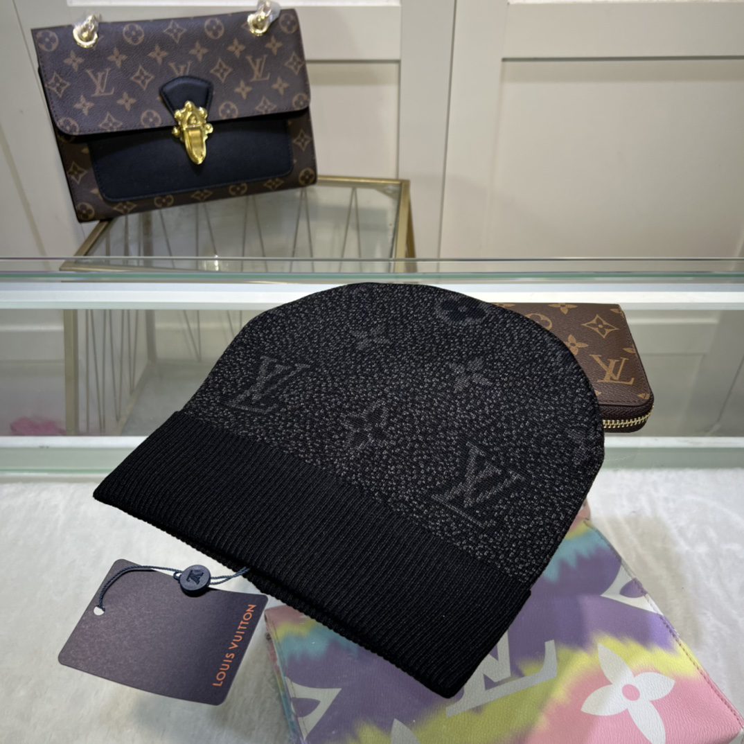 Louis Vuitton Beanie In Black LV Headwear