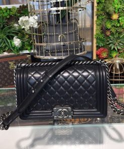 Chanel Boy Handbag Silver Hardware Black For Women, Women’s Bags, Shoulder And Crossbody Bags 9.8in/25cm A67086
