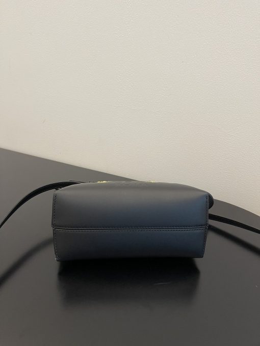9237040c.jpg