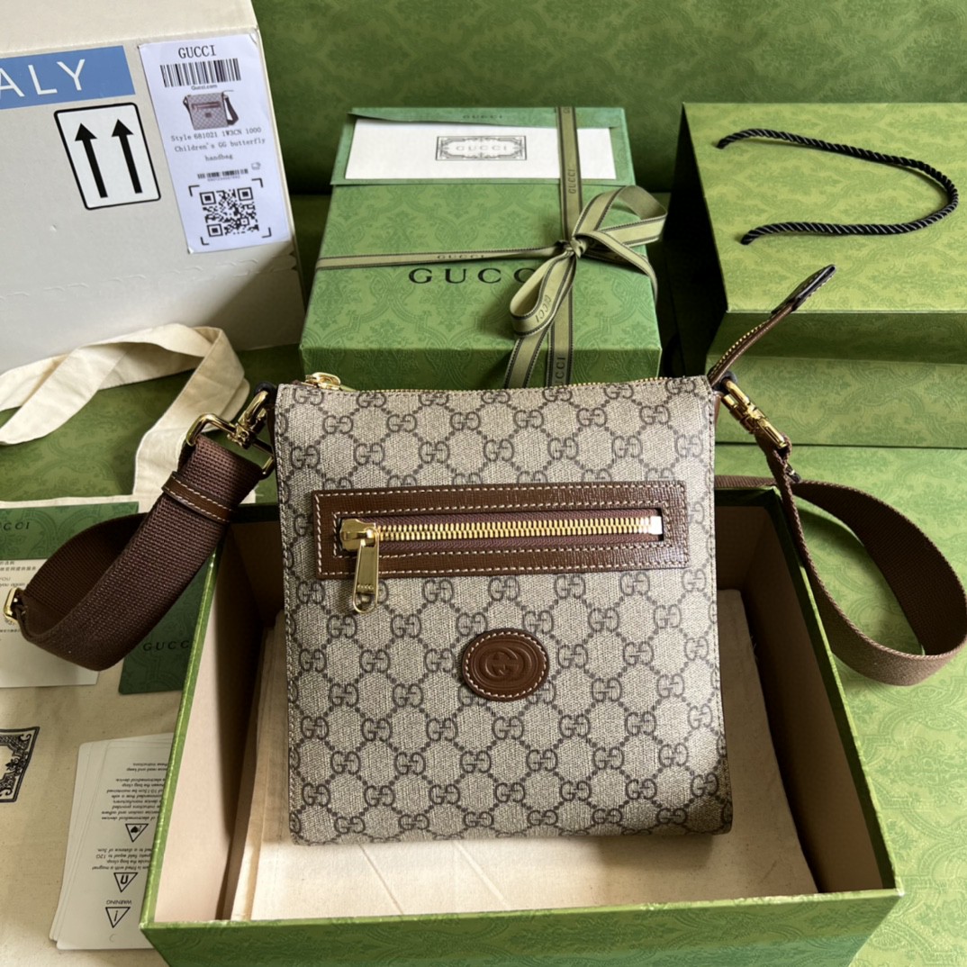 Gucci Supreme Messenger Bag Beige And Ebony Gucci Supreme Canvas For Women 9.3in/23.5cm Gucci 681021 92THG 8563