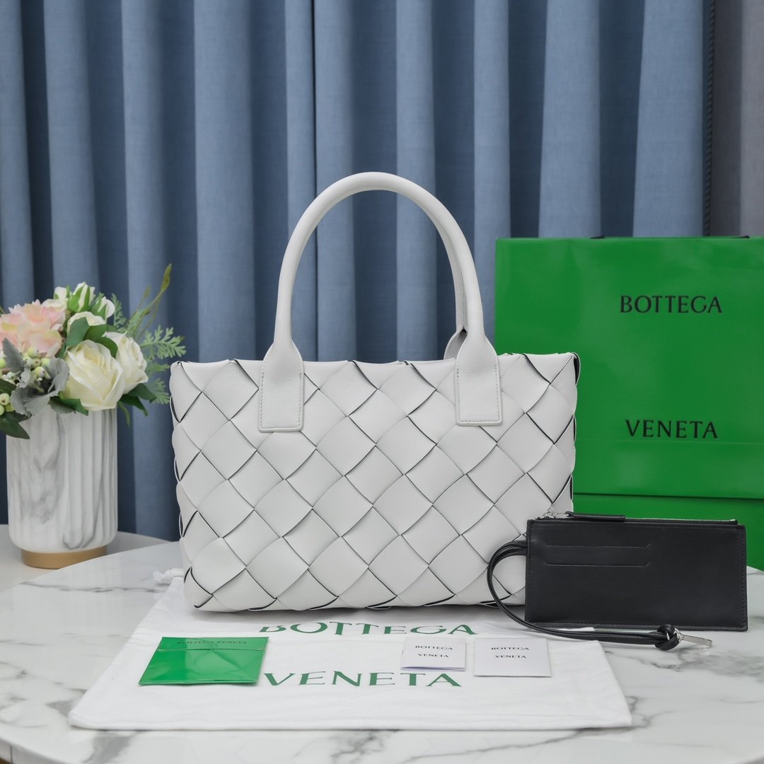 Bottega Veneta Braided Maxi Cava Tote Bag White, For Women, Women’s Bags 13.8in/35cm