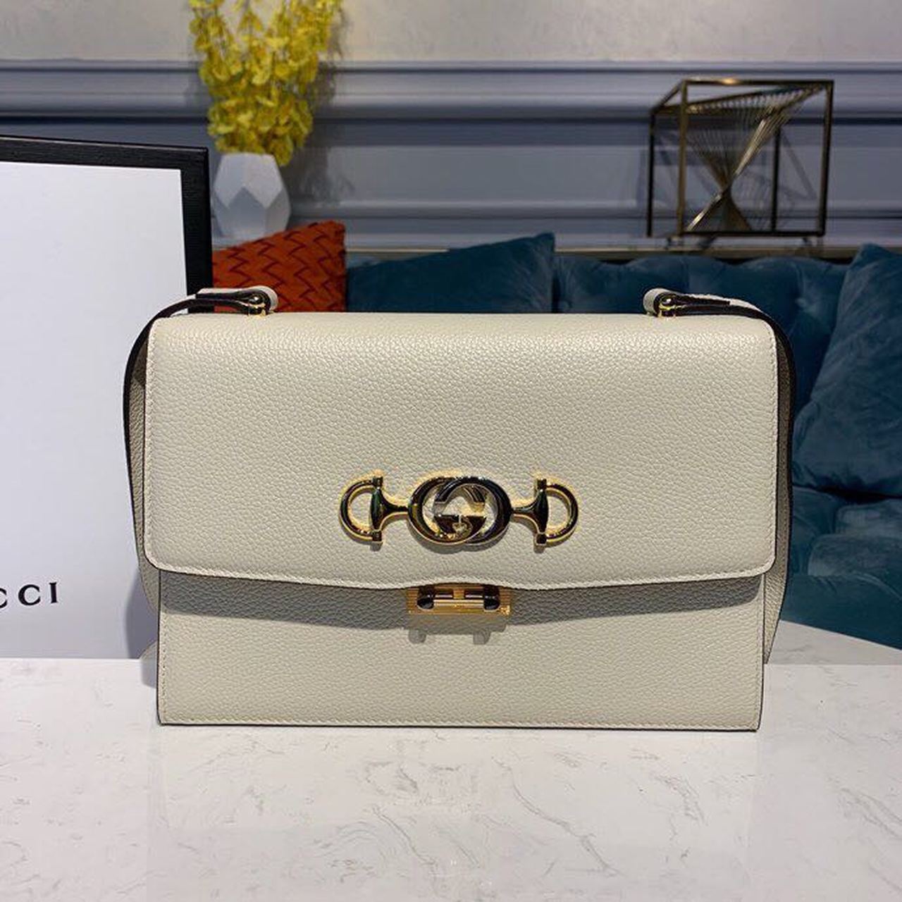 Gucci Zumi Grained Small Shoulder Bag White For Women 9in/24cm Gucci 576388 1B90X 9022