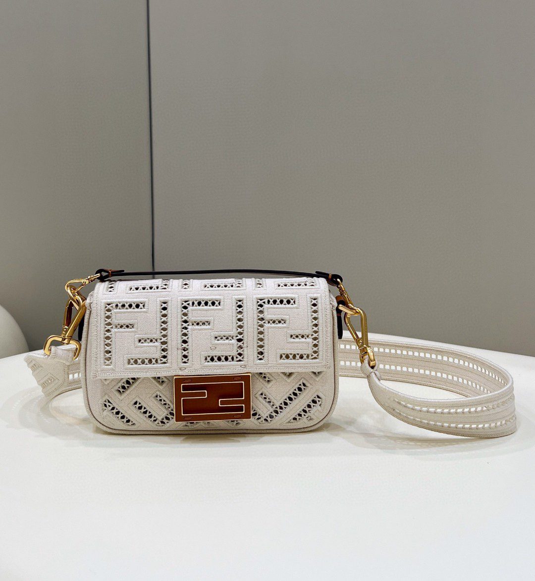 Fendi Baguette White with Embroidery Small Bag For Woman 21cm/8in