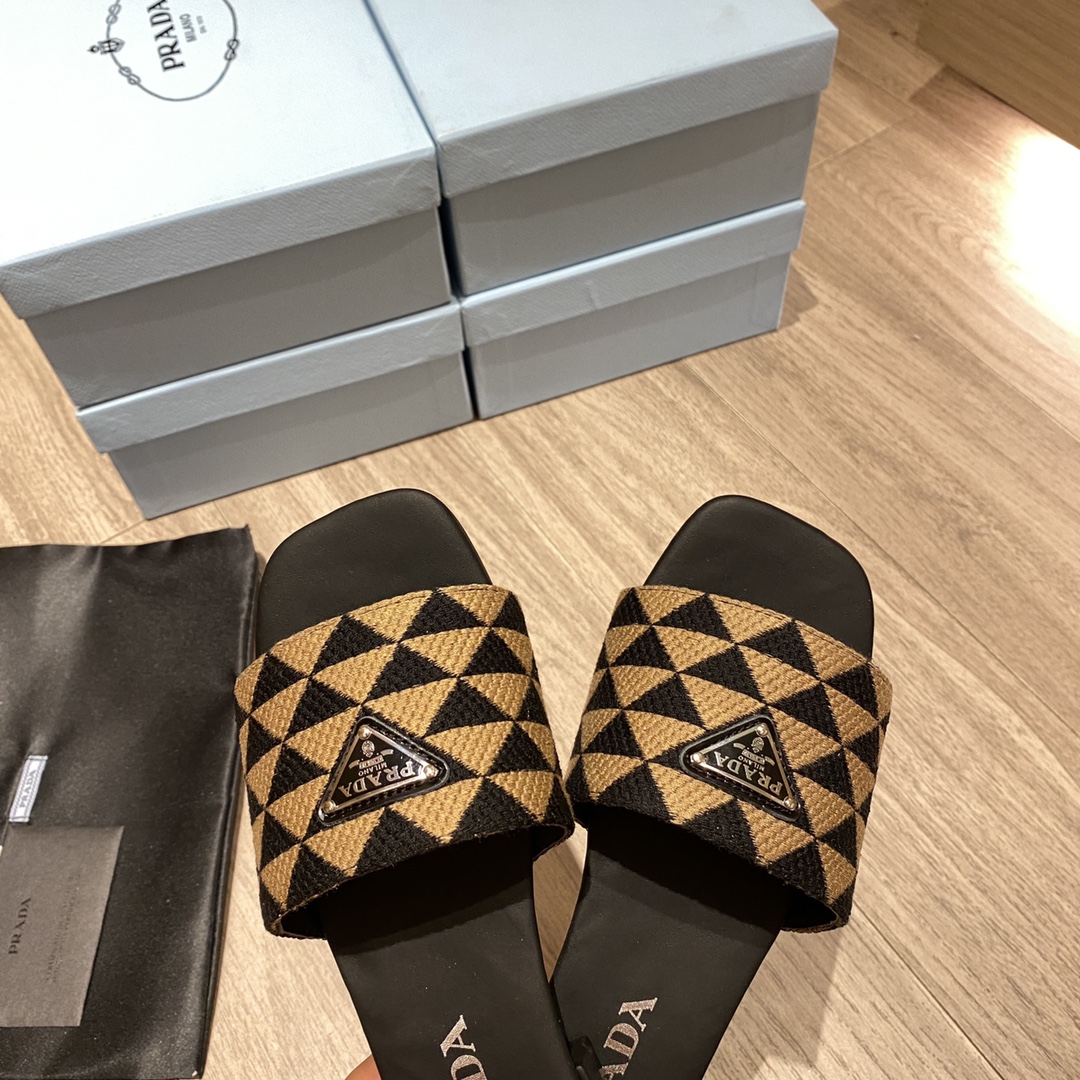 Prada Embroidered Fabric Slides Black/Beige For Women 0.4in/10mm Prada 1XX637_3LK6_F0Y30_F_010