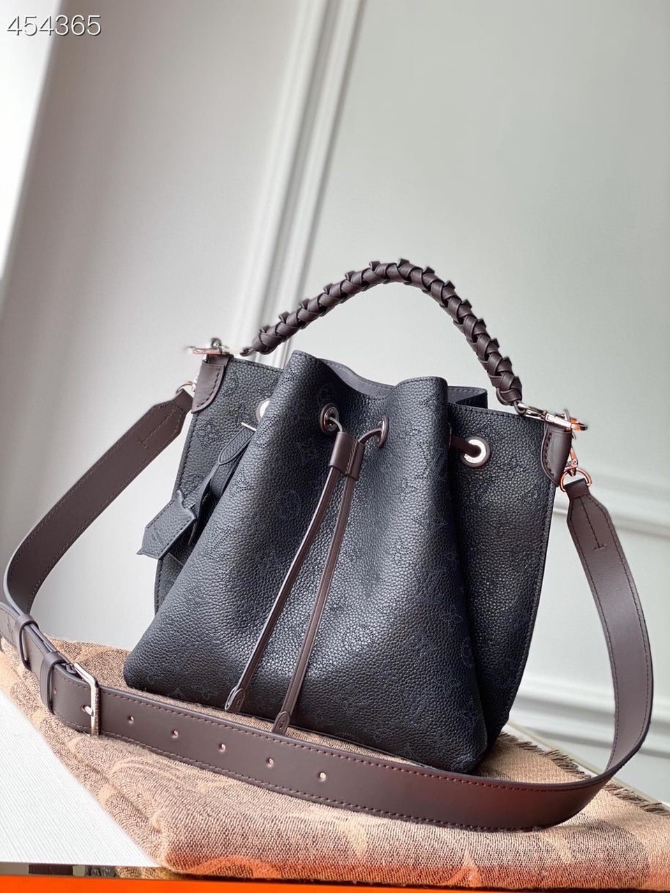 Louis Vuitton Muria Bucket Bag Black For Women, Women’s Handbags, Shoulder And Crossbody Bags 9.8in/25cm LV M55800
